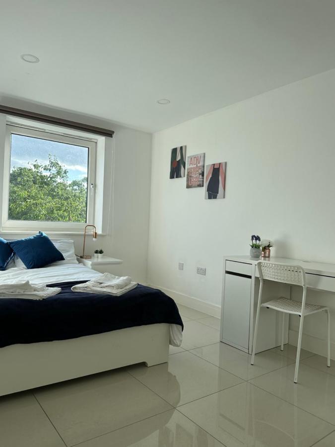 3 Bed Cozy Apartment - Next To Leeds City Centre & University Exterior foto